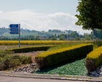 _R5_3487-kreisverkehr-umfahrungsstrasse-wegweiser-zuerich-basel-kirchberg