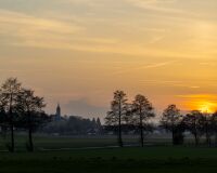 _R5_3788-abendstimmung-oesch-nussbaum-ersigen-kirche-rötiweg-kirchberg-raw