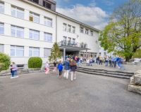 _R5_5675-schulhaus-pause-kirchberg-raw-topaz-b