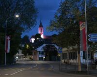 _R5_4304-kirche-kirchberg-fahnen-kreuzung